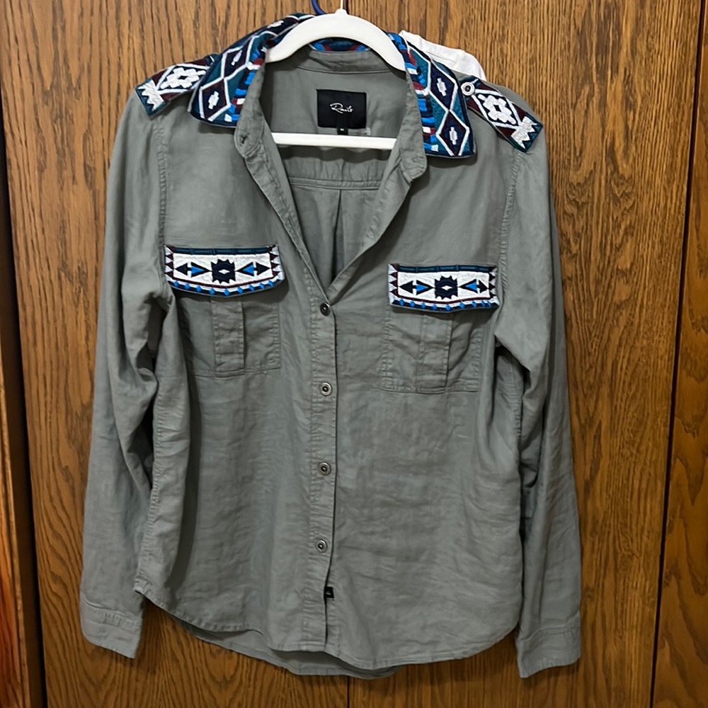 Rails Medium Kona Sage Inca Embroidery shirt